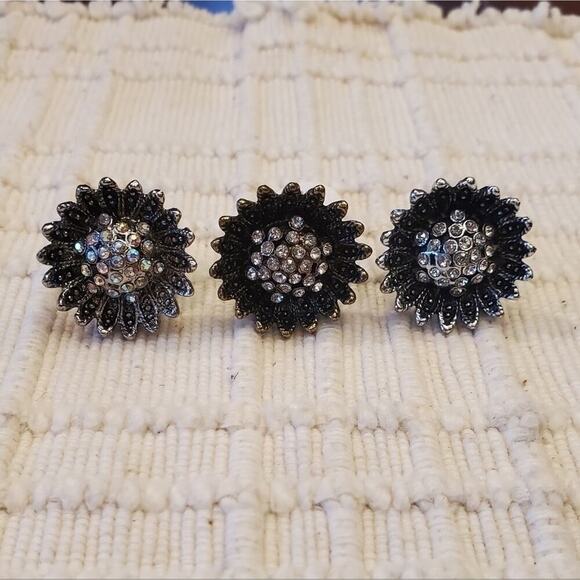 Jewelry - Bundle of floral glam jeweled art deco adjustable flower rings lot